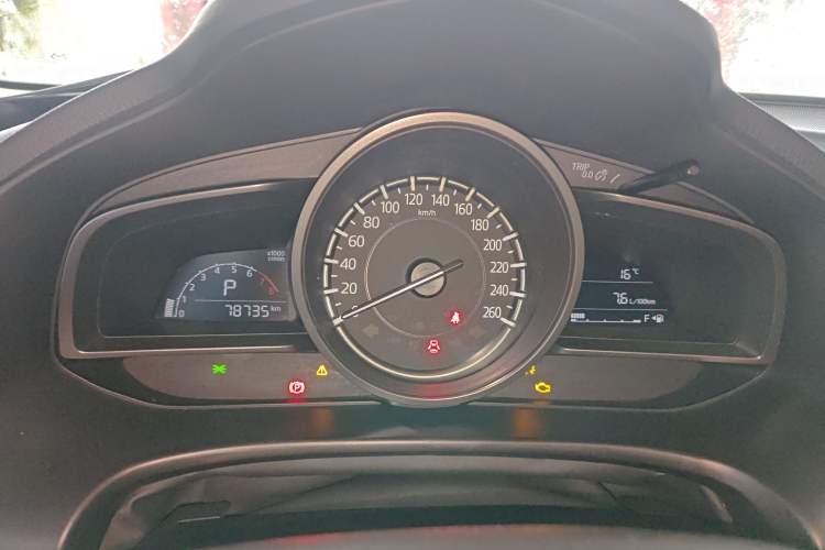 Used Mazda 3 Axela 2017 Sedan 1.5L Automatic Luxury Model Emission Standard China V Instrument Cluster