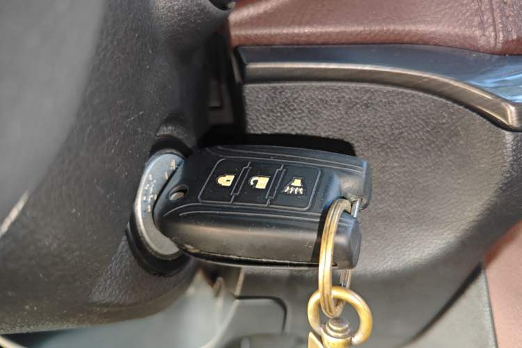 Used Venucia M50V 2017 1.6L XL CVT Luxury Edition
