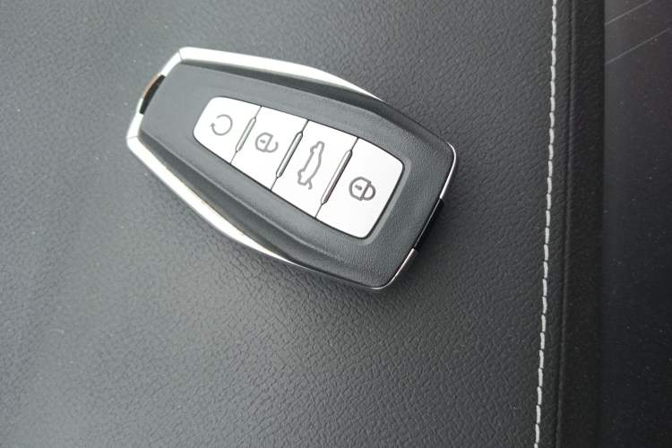 Used Geely Auto Emgrand X7 Sport 2023 Boyue COOL 1.5TD ZhiZun Edition
