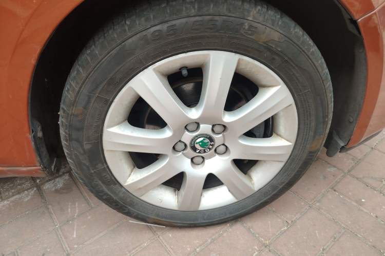 Used Skoda Fabia 2011 1.6L Automatic Crystal Edition