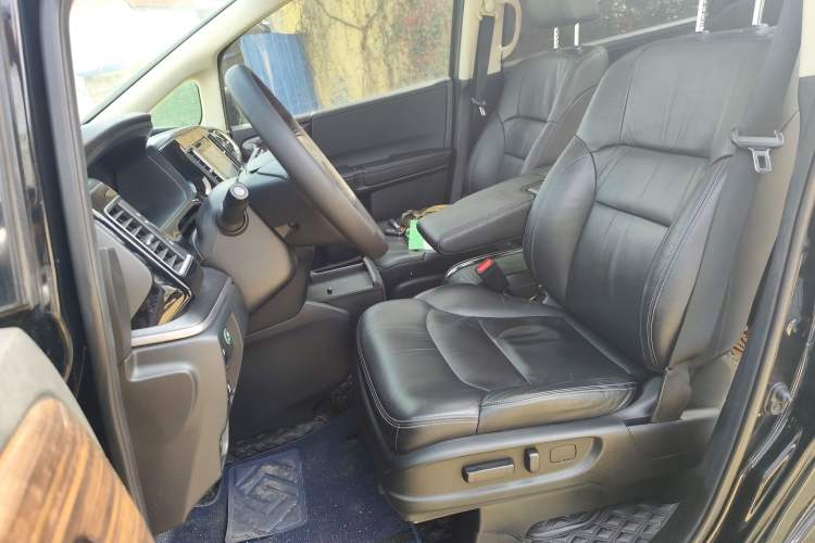 Used Honda Elysion 2016 2.4L Supreme Edition