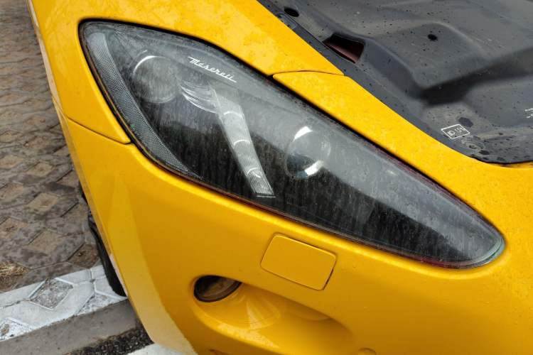 Used Maserati GranTurismo 2007 4.2L Standard Edition Right Front Headlight