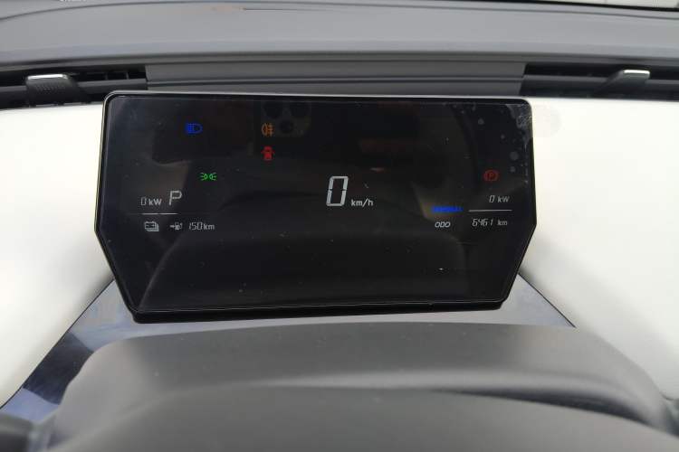 Used Chery QQ Little Ant 2024 Refreshed Version Youth Edition 321 km Beloved Edition 29.23 kWh Instrument Cluster