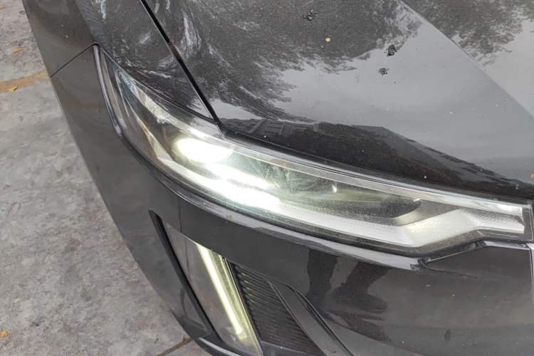 Used Cadillac XT6 2021 28T Six-Seater Four-Wheel-Drive Luxury Version
