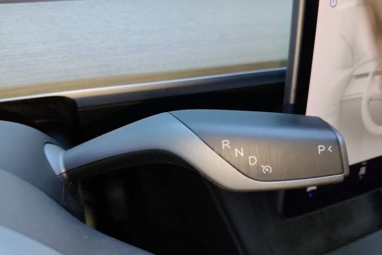 Used Tesla Model Y 2021 Long-Range All-Wheel-Drive Version 3D7