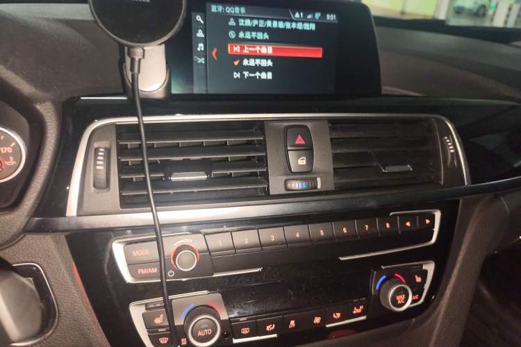 Used BMW 3 Series GT 2019 320i Sport Edition Audio And AC Panel