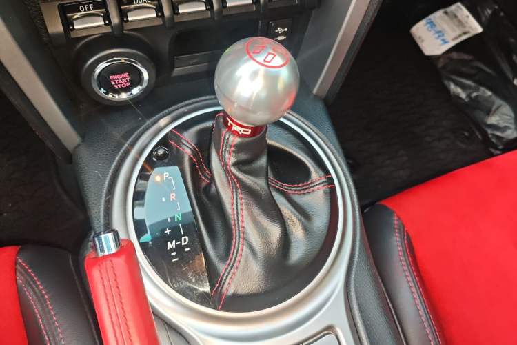 Used Toyota 86 2013 2.0L Automatic Luxury Version
