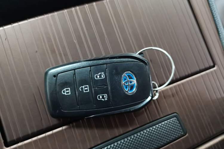 Used Toyota Sienna 2021 2.5L Hybrid Comfort Edition