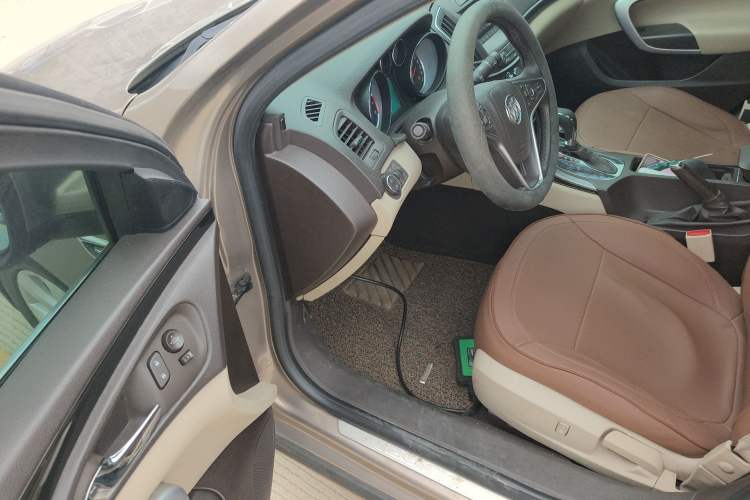 Used Buick Regal 2014 2.0L Leading Fashion Edition Driver Seat