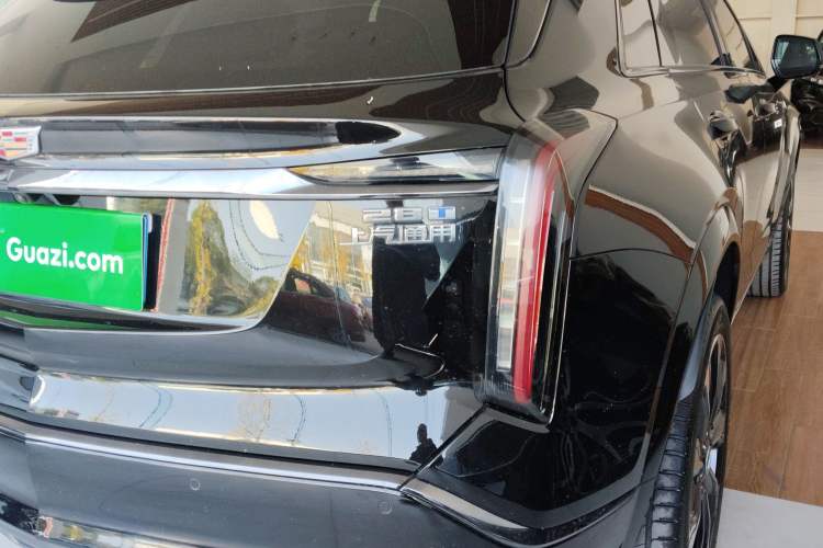 Used Cadillac XT5 2025 2.0T Platinum Edition