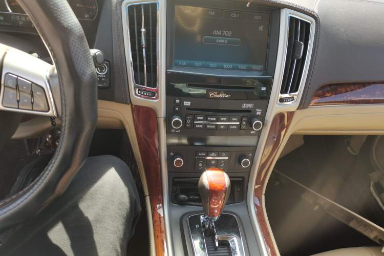 Used Cadillac SLS Seville 2011 2.0T Luxury Edition