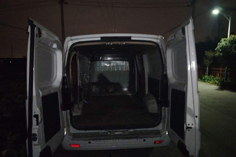 Used CHANGAN KAICHENG Ruixing M80 2021 1.6L Base Version 2-Seater Non-Air-Conditioned China VI Standard Flat Roof Liftback Doors DAM16KR Trunk