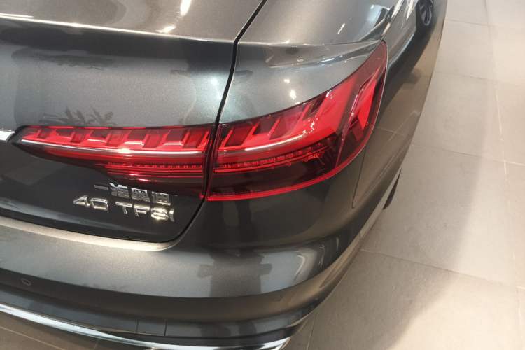 Used Audi A4L 2020 40 TFSI Fashion Dynamic Model Right Rear Taillight