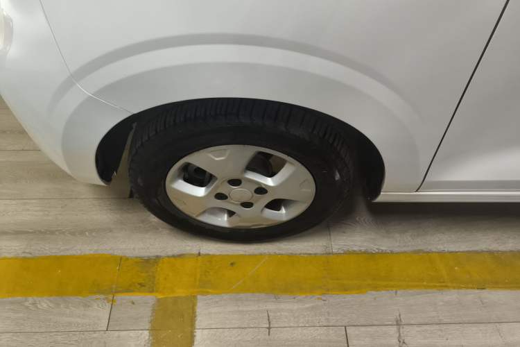 Used Roewe Clever 2021 302 km New Four-Seater Super-Efficient Version