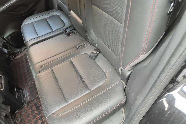 Used CHANGAN CS75 2014 1.8T Automatic Elite Model China IV Standard
