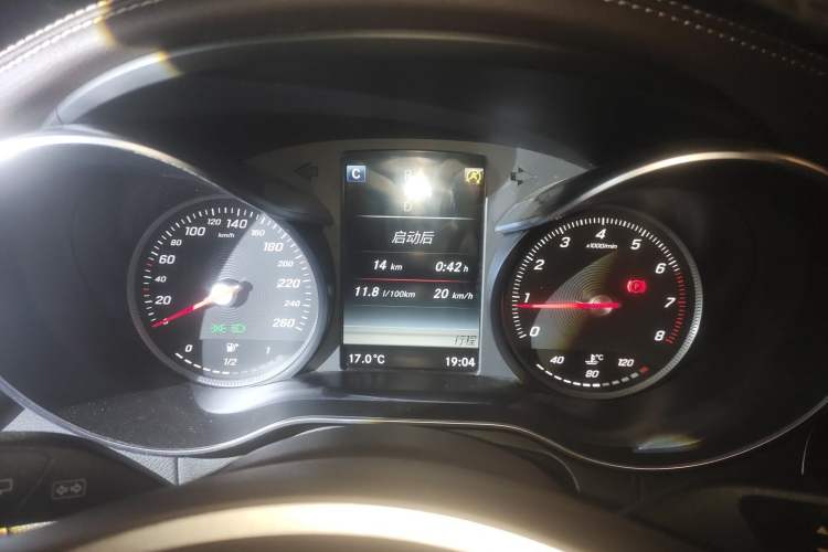 Used Mercedes-Benz GLC 2017 GLC 260 4MATIC Dynamic Edition Instrument Cluster