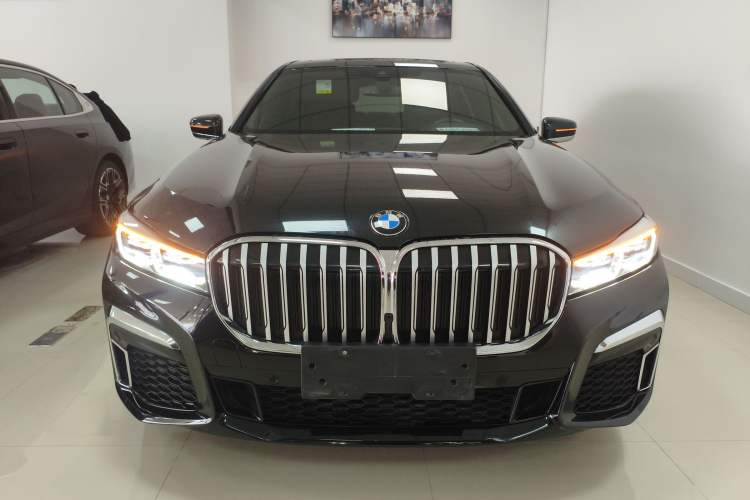 Used BMW 7 Series 2019 Restyled 740Li Leading Edition M Sport Package Front