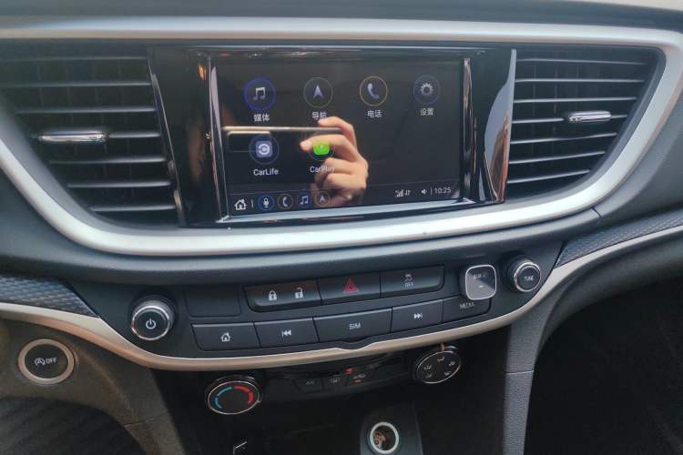 Used Buick GT 2021 Revised Version Flagship 1.5L Automatic Elite Edition Audio And AC Panel