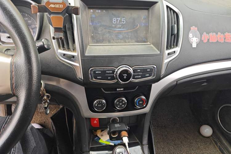 Used HYOSOW H3 2015 1.5L manual luxury version