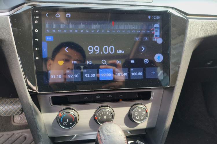 Used Volkswagen Magotan 2018 280TSI DSG Comfort Model Audio And AC Panel