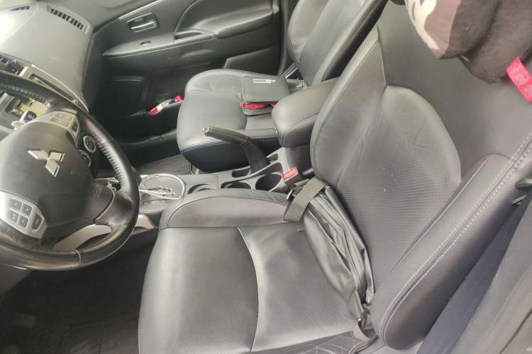 Used Mitsubishi ASX 2011 2.0 L Two-Wheel Drive XuanYi Version