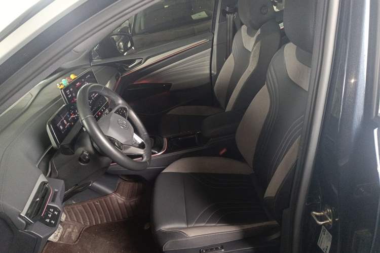 Used Volkswagen ID.4 CROZZ 2021 Long-Range Lite PRO Two-Wheel Drive Version Left Front Seat