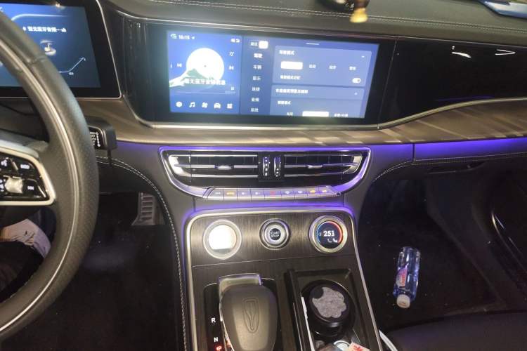 Used Hongqi H9 2023 2.0T Smart Connect Flagship Edition
