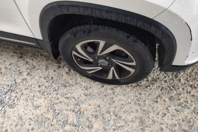 Used Baojun 510 2017 1.5L Manual Luxury Model Right Front Wheel Hub