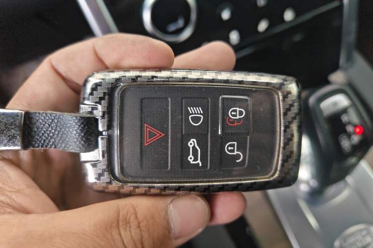 Used Land Rover Discovery Sport 2021 249 PS R-Dynamic S Performance Edition Vehicle Key