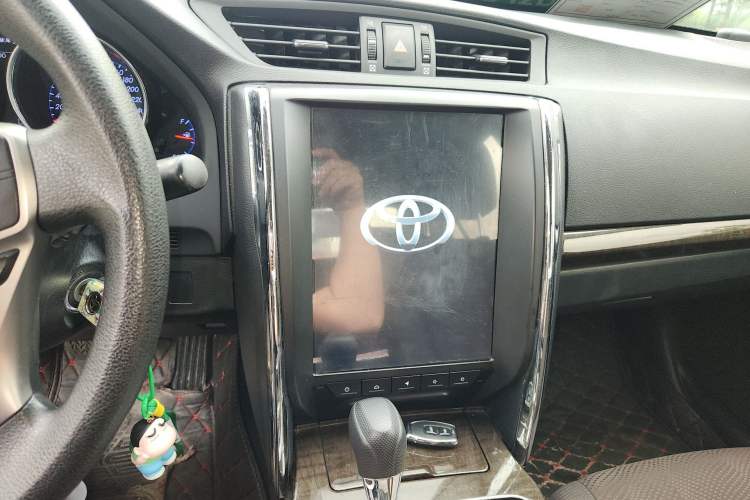 Used Toyota Reiz 2013 2.5S Elite Edition Audio And AC Panel