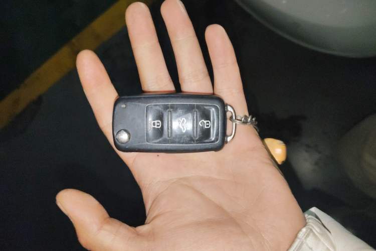 Used Volkswagen Golf 2012 1.6L Automatic Fashion Model Vehicle Key