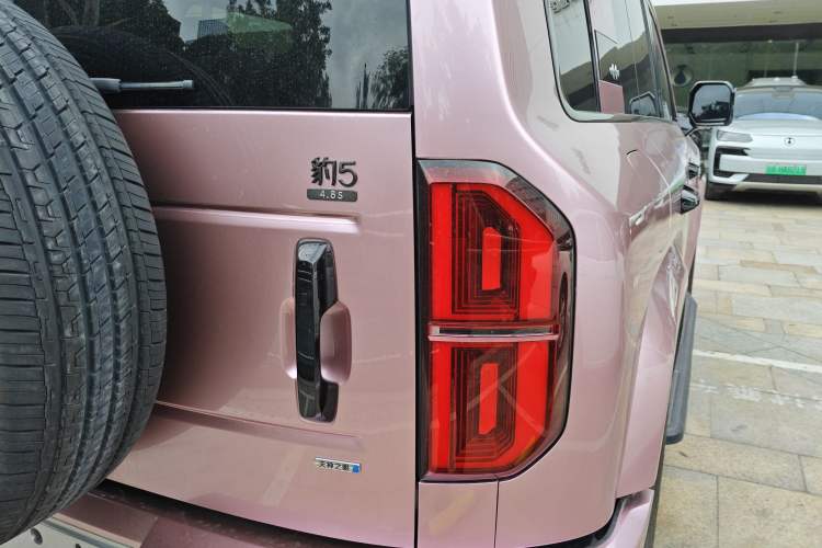 Used Formula Leopard 5 2025 TianShen Intelligent Driving Ultra Edition Right Rear Taillight