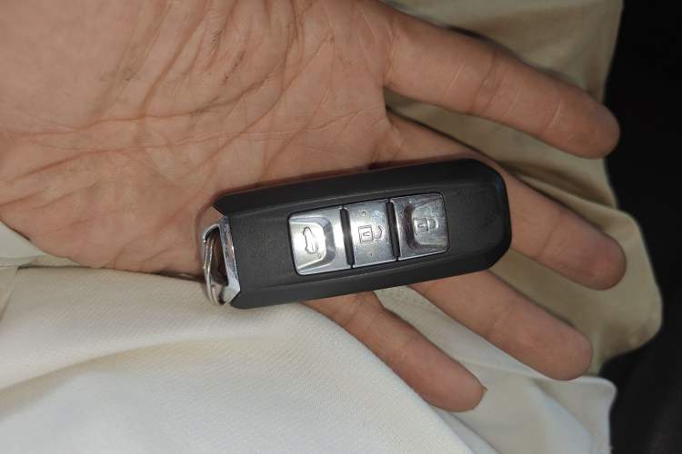 Used Baojun 560 2015 1.8L manual luxury version Vehicle Key