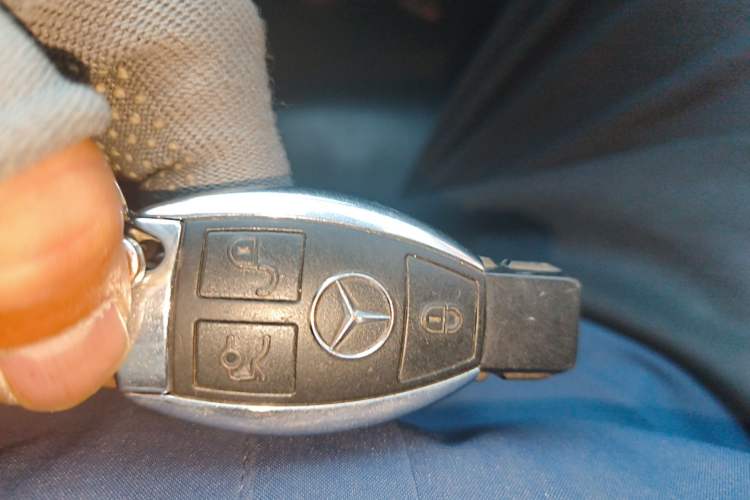 Used Mercedes-Benz E-Class 2010 E 300 L Fashion Model
