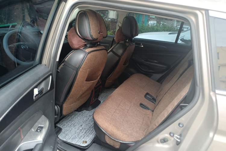 Used CHANGAN CS75 2014 1.8T Automatic Elite Version China V Standard Left Rear Seat