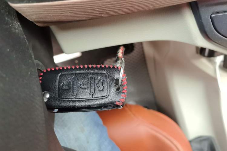 Used FORTHING Lingzhi 2020 M5L 1.6L Base Model 9 Seats