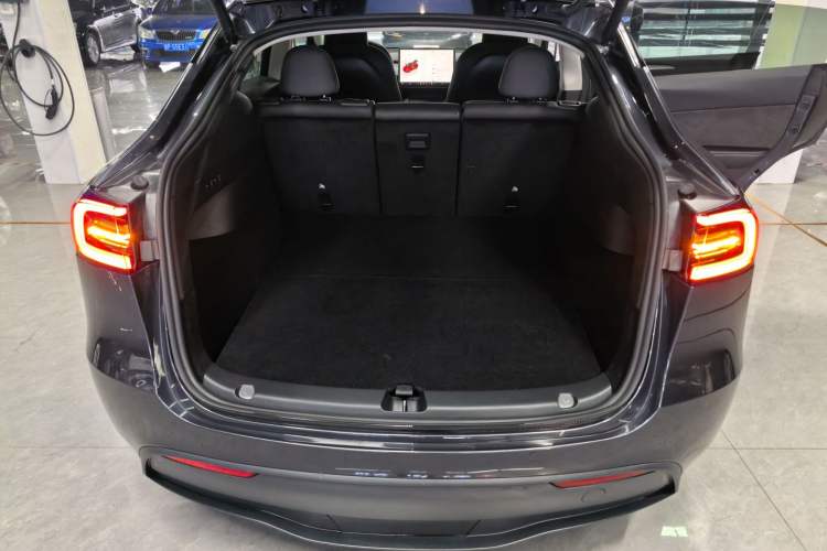 Used Tesla Model Y 2024 Rear-Wheel-Drive Version