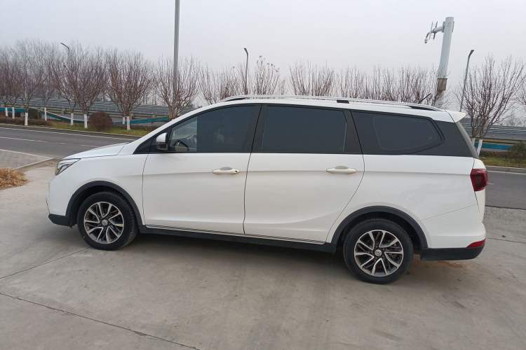 Used Baojun 730 2019 1.5T CVT Fashion Model 7 Seats China VI Emission Standard