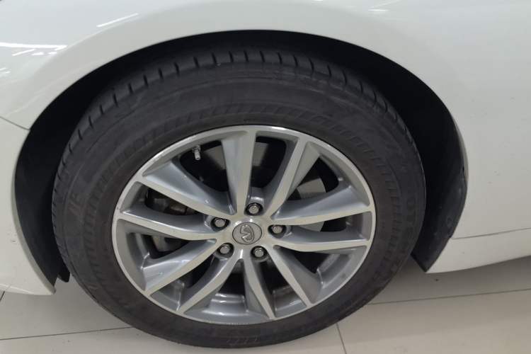 Used Infiniti Q50 2014 2.0T Luxury Edition
