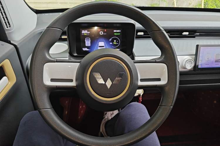 Used Wuling Hongguang MINIEV 2022 GAMEBOY 200km Gaming Edition with Lithium Iron Phosphate
