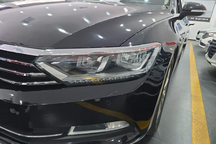 Used Volkswagen Magotan 2019 330TSI DSG Luxury Model China V Standard Left Front Headlight