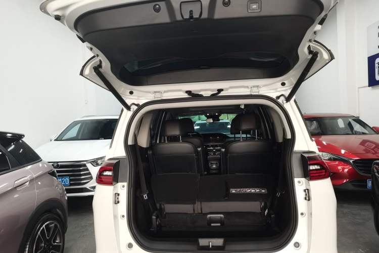 Used GAC Trumpchi M6 2023 PRO 270T DCT Luxury Edition Trunk