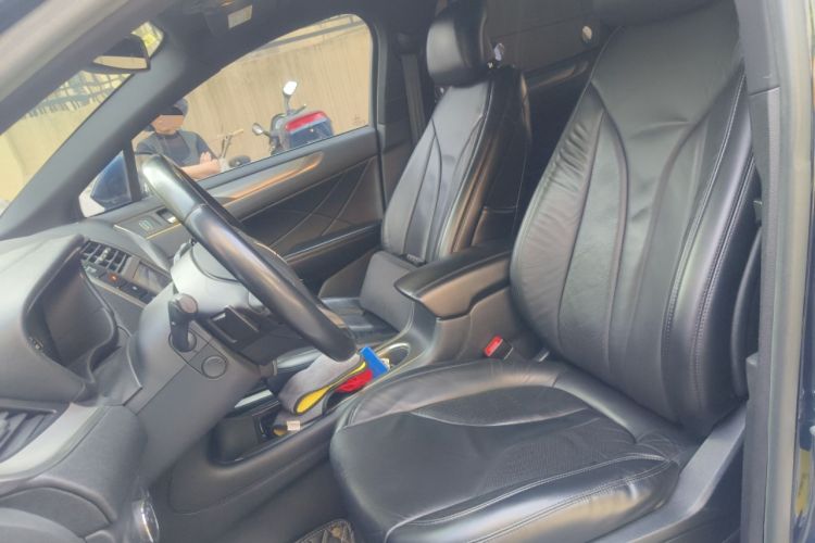 Used Lincoln MKC 2017 2.0T Two-Wheel Drive Deluxe Edition