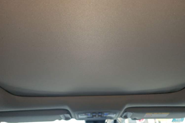 Used Toyota Highlander 2018 2.0T Four-Wheel Drive Luxury Version 7 Seats China VI Standard Headliner