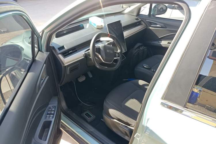 Used NETA V 2021 Standard Range Entertainment Version – Upgraded Model Left Front Seat