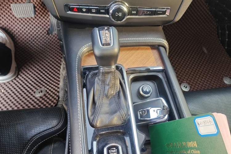 Used Volvo S90 2018 T5 Prestige Edition Gear Lever