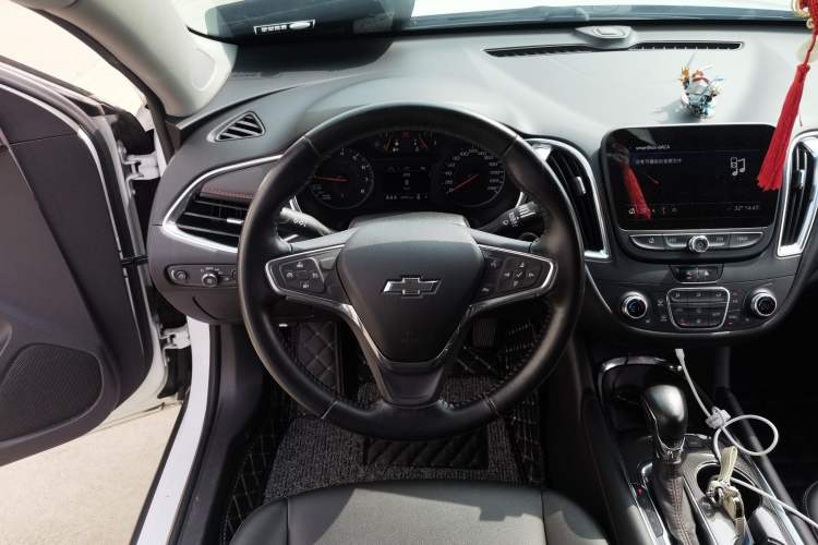 Used Chevrolet Malibu XL 2021 Redline 550T Automatic Sharp Edition Steering Wheel