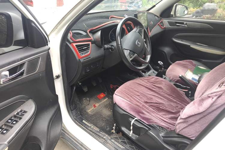 Used CHANGAN CS35 2016 1.6L Manual Luxury Model China V Standard
