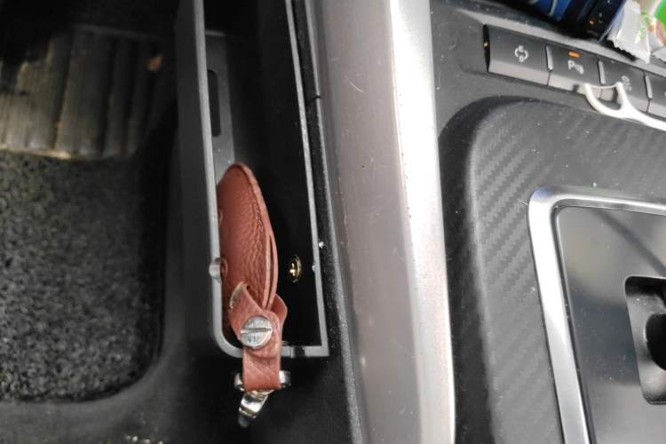 Used BYD Yuan New Energy 2018 EV360 Smart Connected Cool Model Vehicle Key