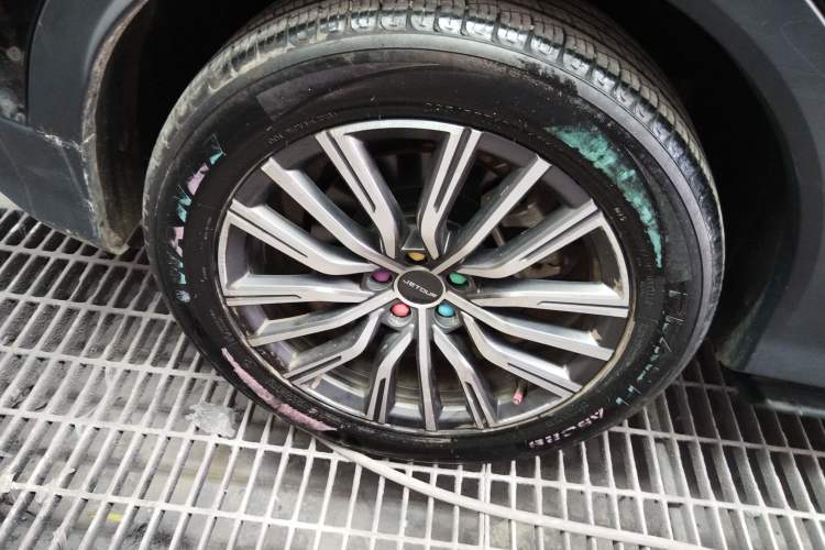 Used JETOUR X70 PLUS 2023 1.6T DCT Stronger 5-Seater
